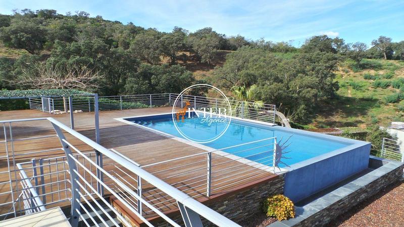 Villa - 250 m² - 8 pièces