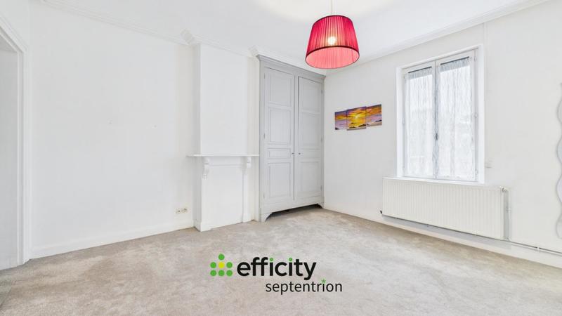 Maison - 277 m² - 11 pièces