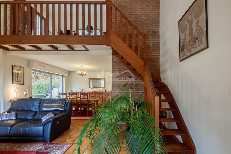 Maison - 147 m² - 6 pièces