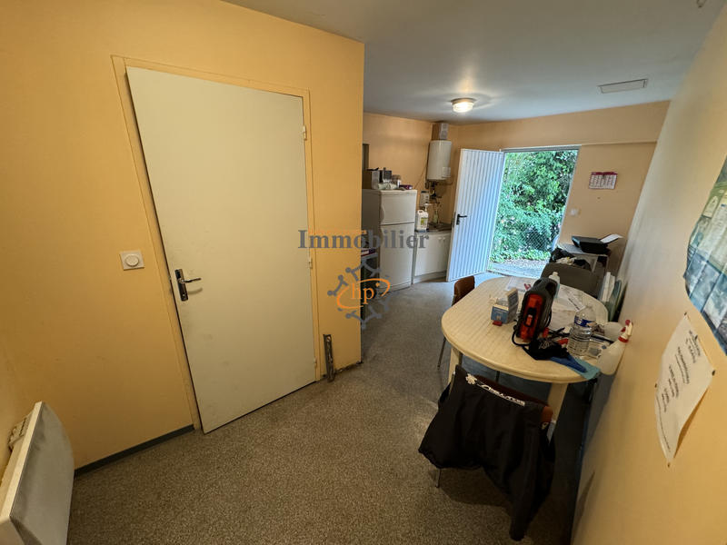 Maison - 215 m² - 3 pièces