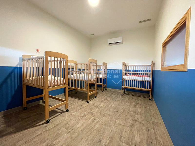 Local commercial - 181 m²