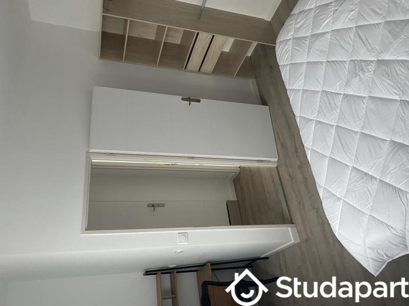 Chambre - 12 m² - 1 pièce