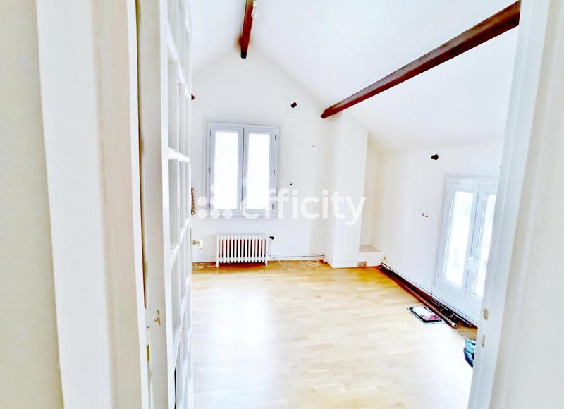 Maison - 135 m² - 6 pièces