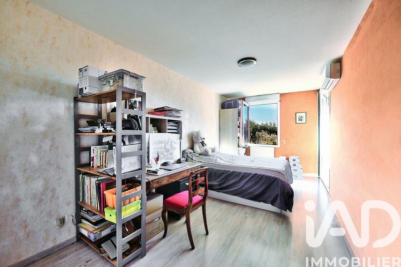 Appartement - 90 m² - 3 pièces