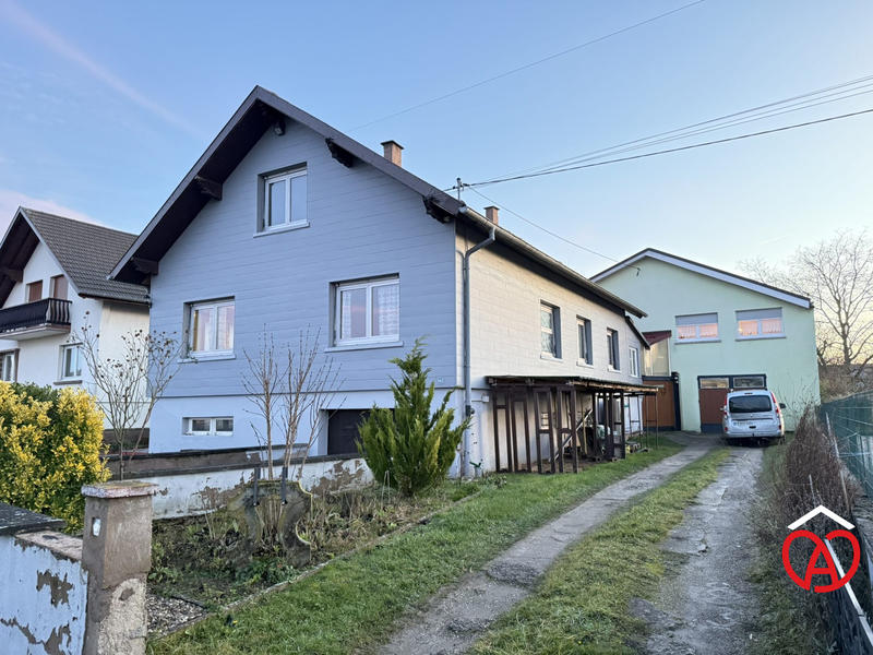 Maison ancienne - 243 m² - 9 pièces