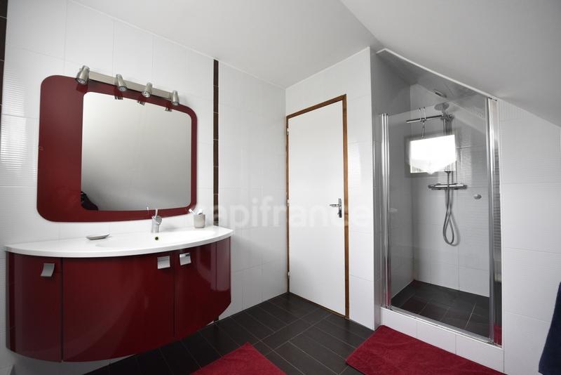 Maison - 155 m² - 6 pièces