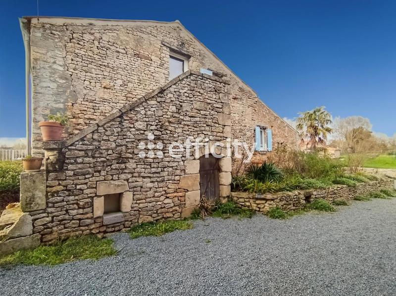 Demeure - 415 m² - 16 pièces