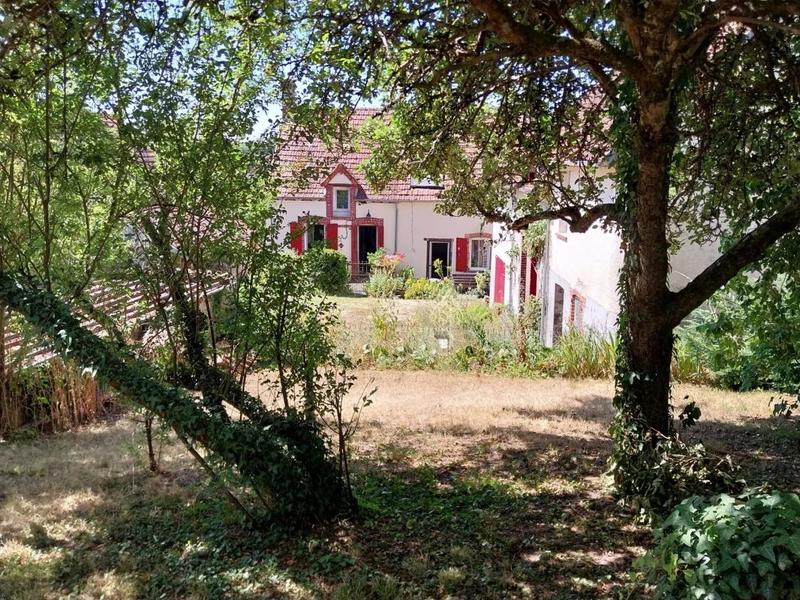 Propriété - 310 m² - 5 pièces