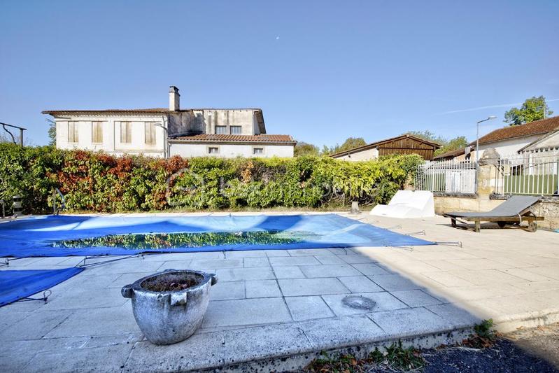 Maison en pierre - 255 m² - 8 pièces