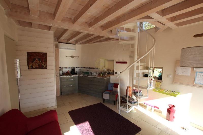 Propriété - 221 m² - 8 pièces