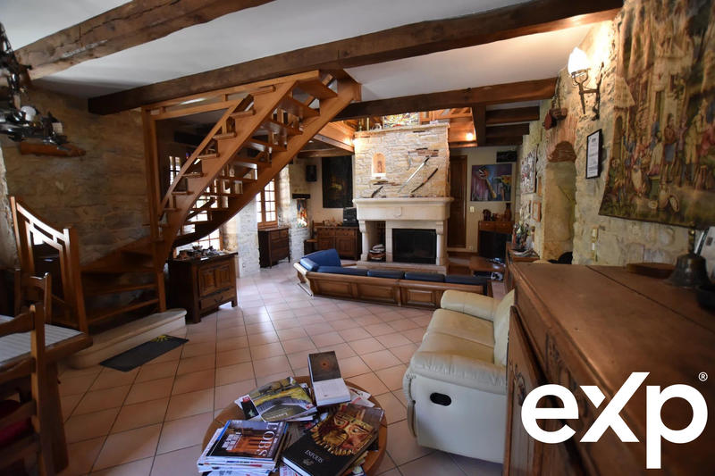 Maison traditionnelle - 201 m²