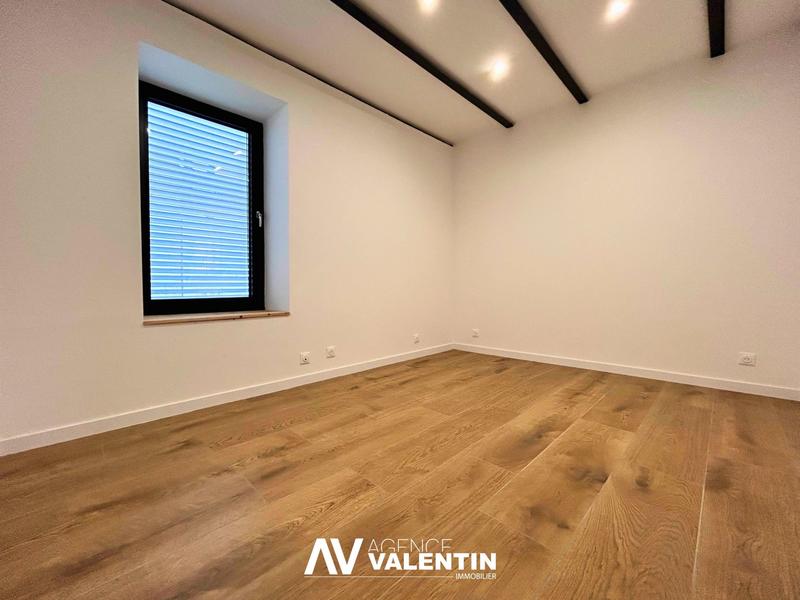 Maison - 221 m² - 9 pièces