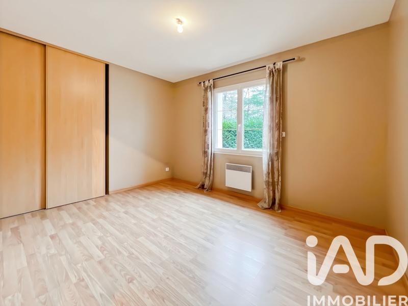 Maison - 239 m² - 8 pièces