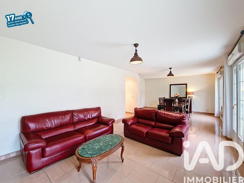 Maison - 250 m² - 7 pièces