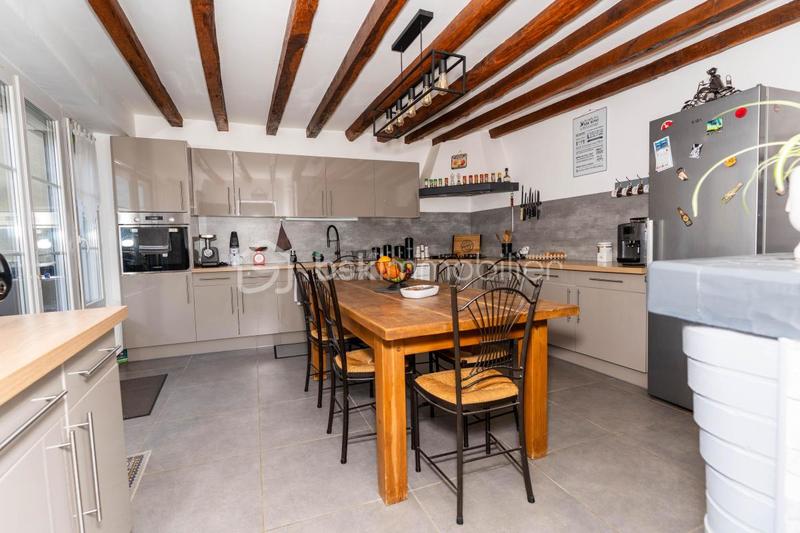 Maison - 155 m² - 6 pièces