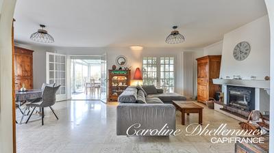 Maison - 180 m² - 6 pièces