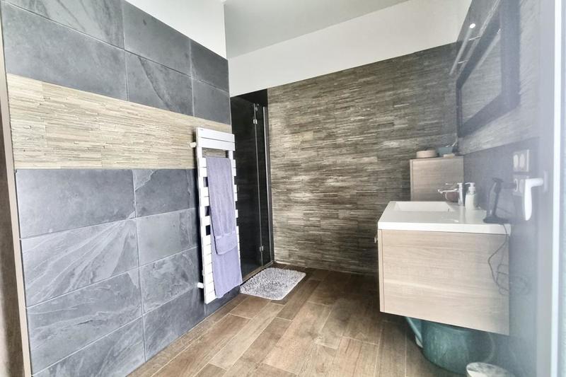 Villa - 145 m² - 6 pièces