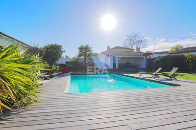 Maison - 197 m² - 8 pièces