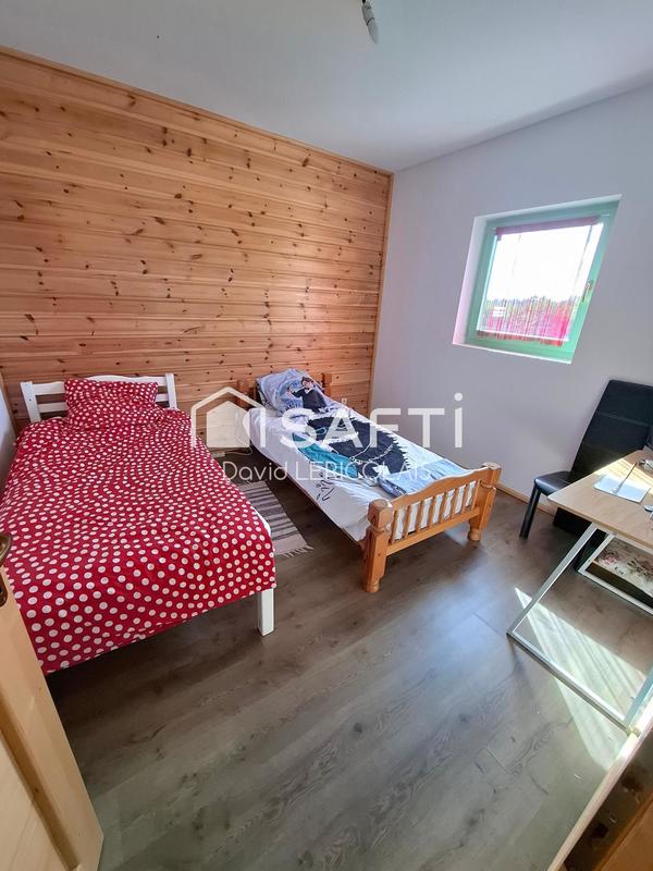 Maison - 90 m² - 5 pièces