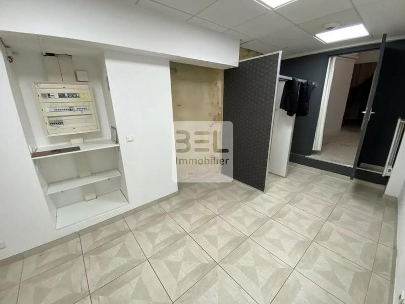 Local commercial - 91 m² - 4 pièces