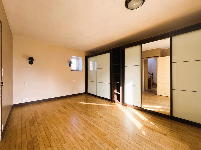 Maison - 102 m² - 4 pièces