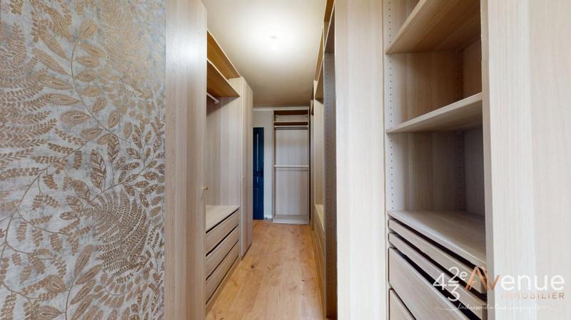 Maison - 137 m² - 7 pièces