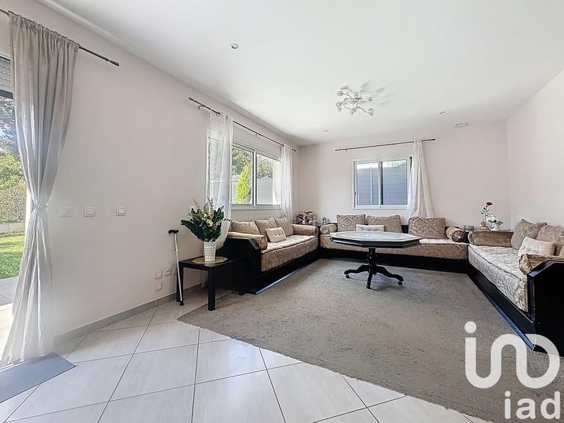 Maison - 212 m² - 9 pièces