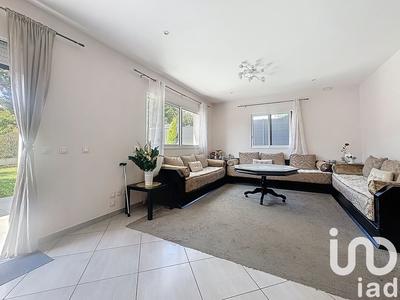 Maison - 212 m² - 9 pièces