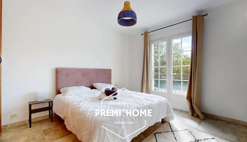 Maison - 260 m² - 7 pièces