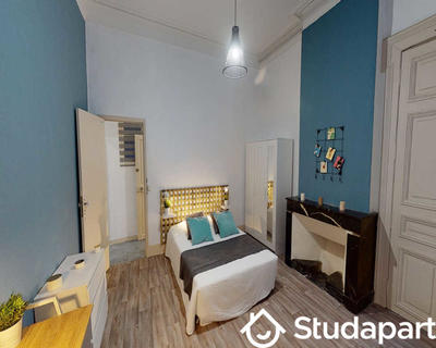 Chambre - 200 m² - 1 pièce