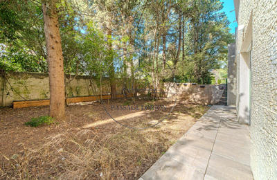 Appartement - 95 m² - 4 pièces