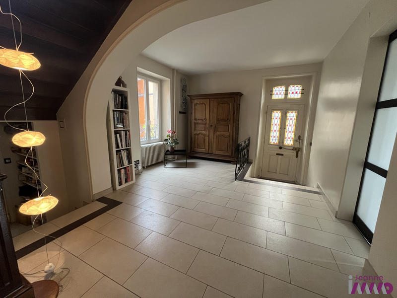 Maison - 200 m² - 8 pièces