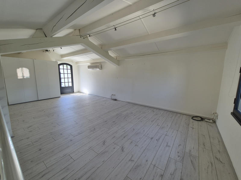 Maison - 208 m² - 8 pièces