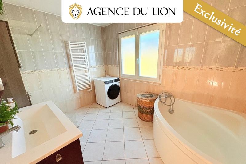 Maison - 96 m² - 5 pièces