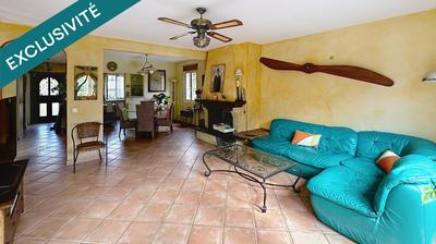 Maison - 224 m² - 8 pièces