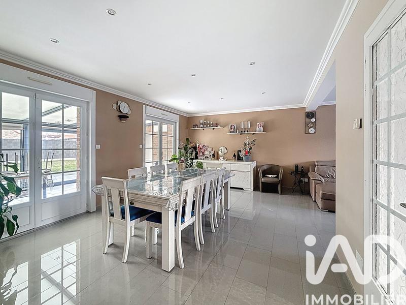 Maison - 215 m² - 8 pièces