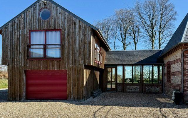 Maison - 260 m² - 9 pièces