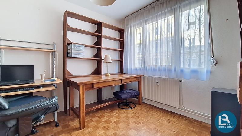 Appartement - 98 m² - 5 pièces