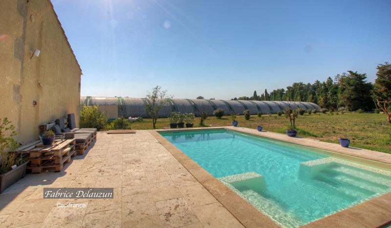 Mas - 230 m² - 6 pièces