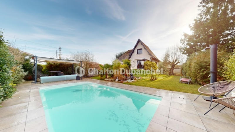 Maison - 165 m² - 8 pièces