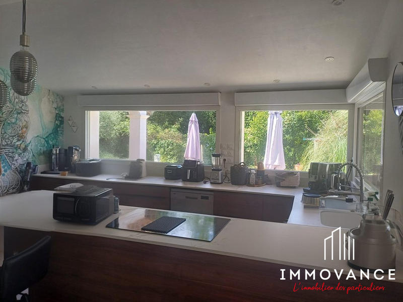 Maison traditionnelle - 175 m² - 5 pièces