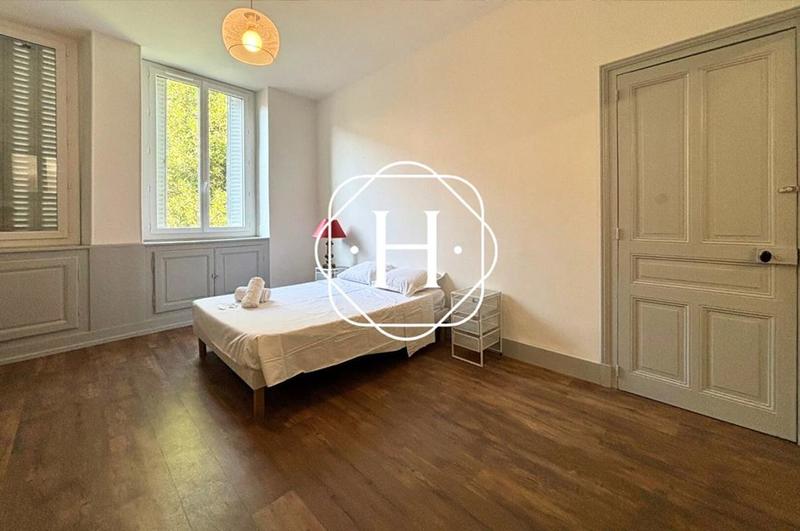 Appartement - 104 m² - 4 pièces