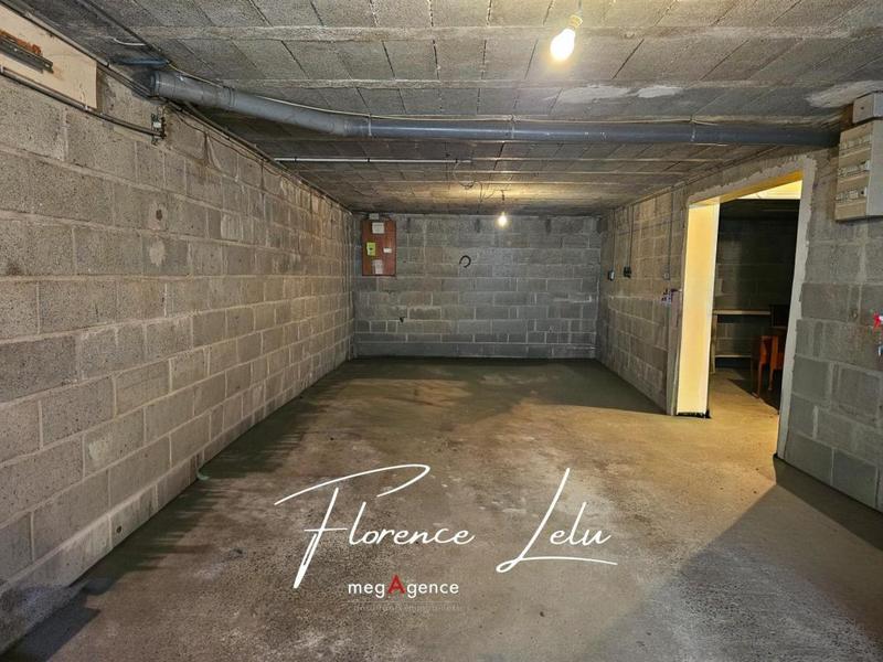 Maison traditionnelle - 149 m² - 7 pièces