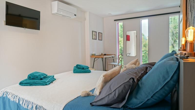 Maison - 360 m² - 9 pièces