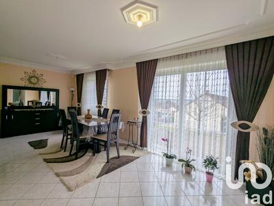 Maison - 186 m² - 5 pièces