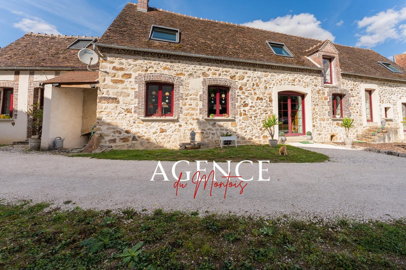 Maison - 179 m² - 6 pièces