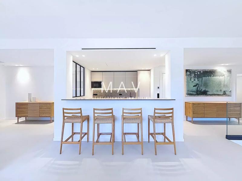 Villa - 190 m² - 6 pièces