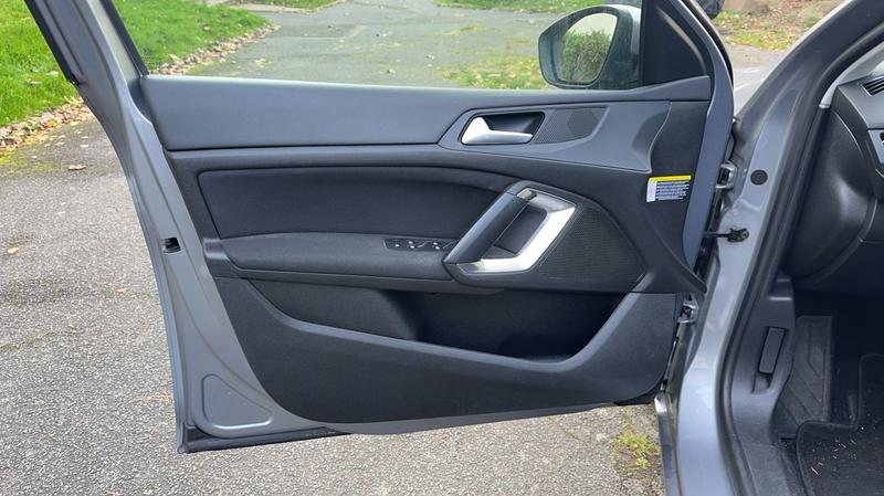 Peugeot 308 Sw II 1.6 BlueHDi 120 Eat 6 Allure