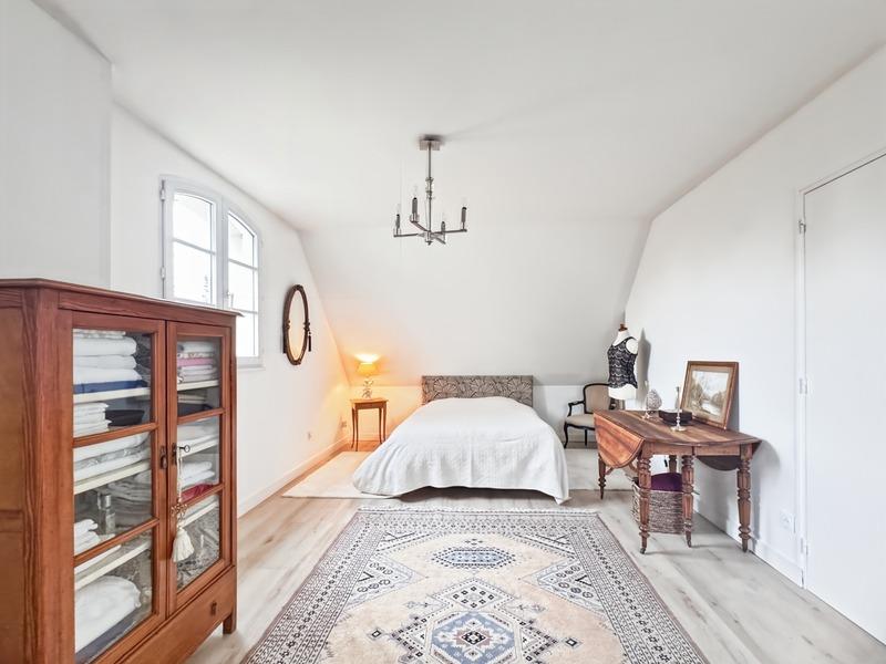 Maison - 250 m² - 7 pièces