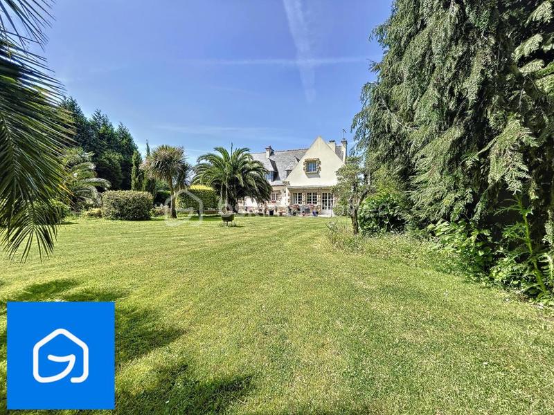 Villa - 232 m² - 10 pièces